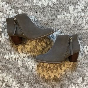 Vionic Upright Sterling Bootie - Size 5